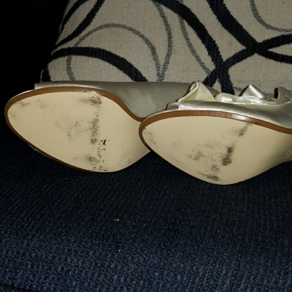 Shoes with cloth shoe bags included - Picture 5 of 6